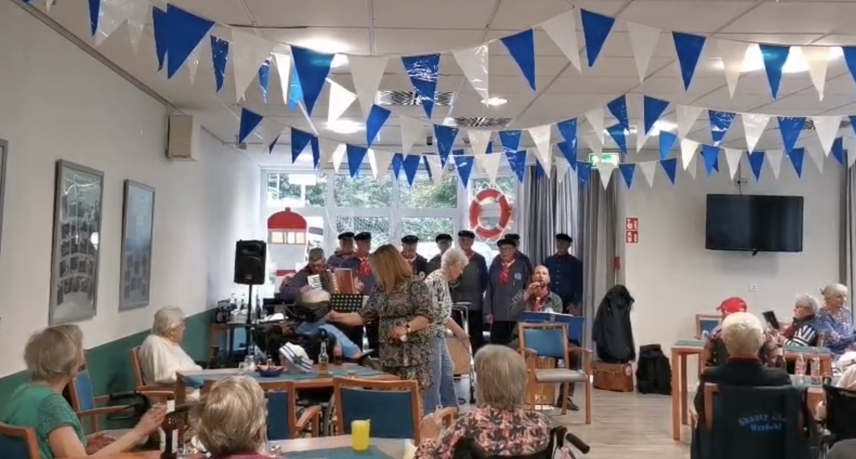 Der Werdohler Shanty-Chor sorgte für gute Stimmung im Haus Versetal.